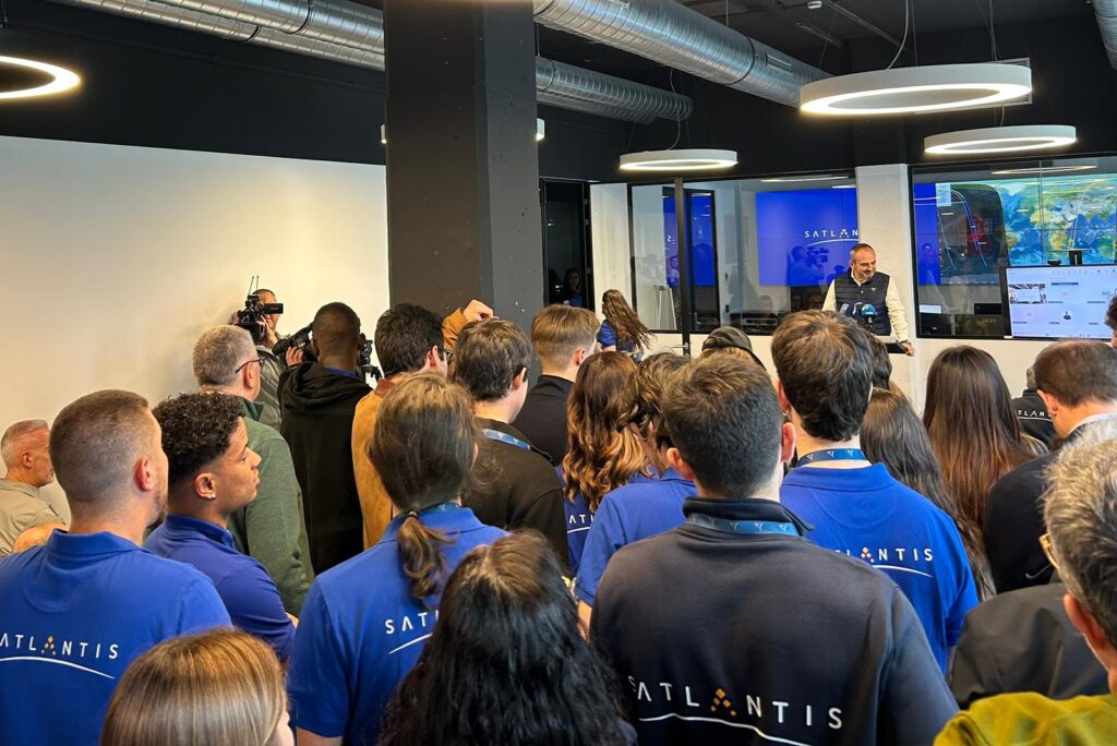 SATLANTIS TEAM DURING THE LAUNCH